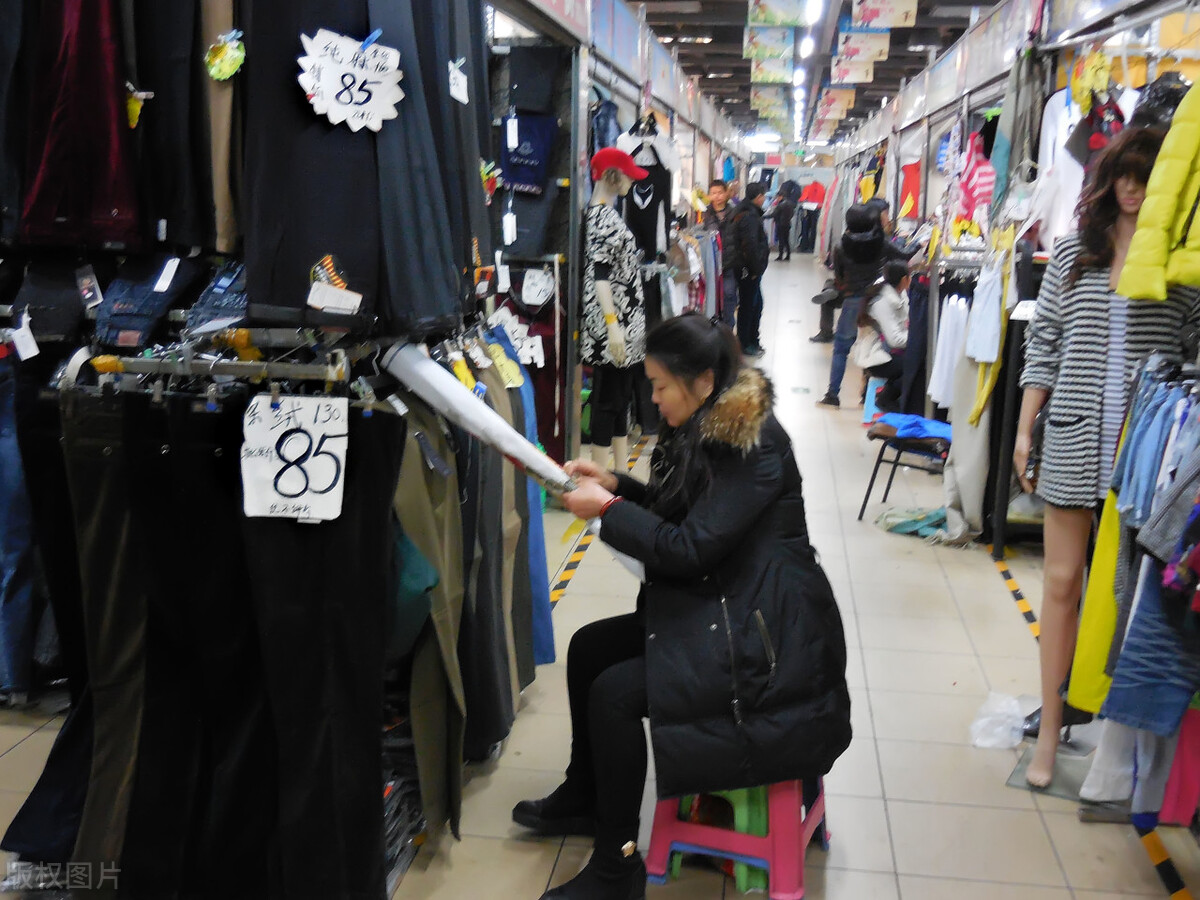 你知道广东最大的服装批发市场在哪里吗?