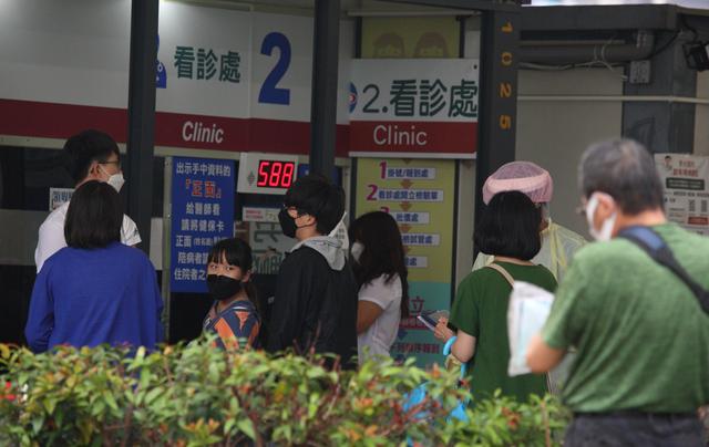 以比赞猎犬（以比赞男T裤）