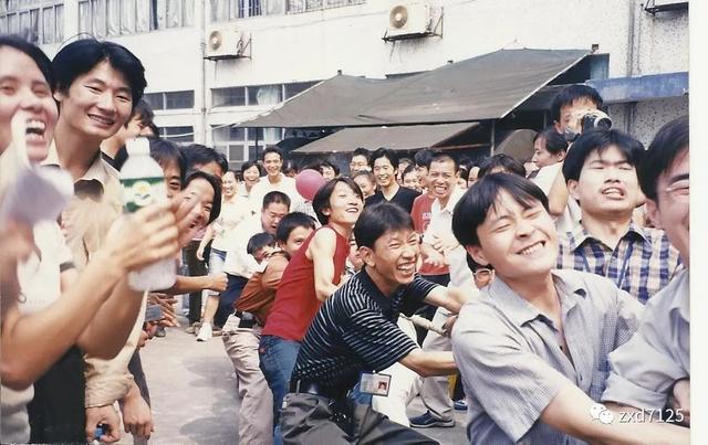 无梭芯全自动绕线机视频（全自动梭芯绕线机）